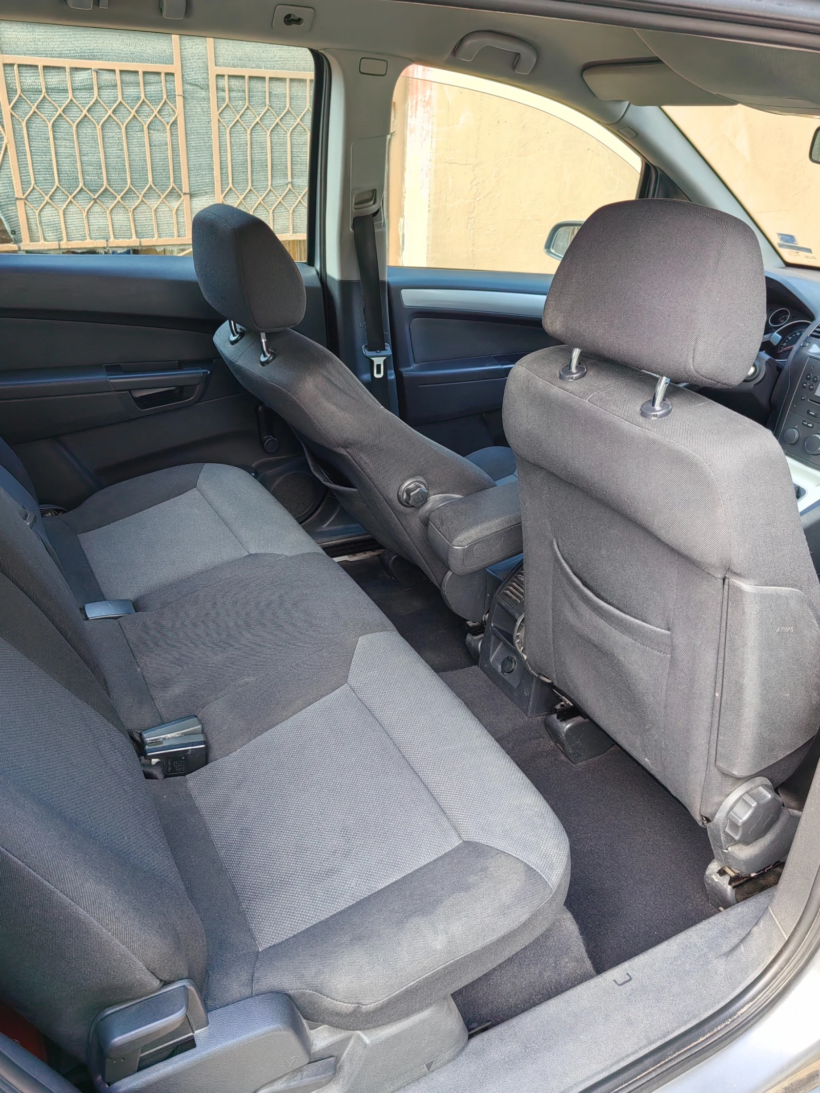 Opel Zafira 1.9 CDTI - изображение 10