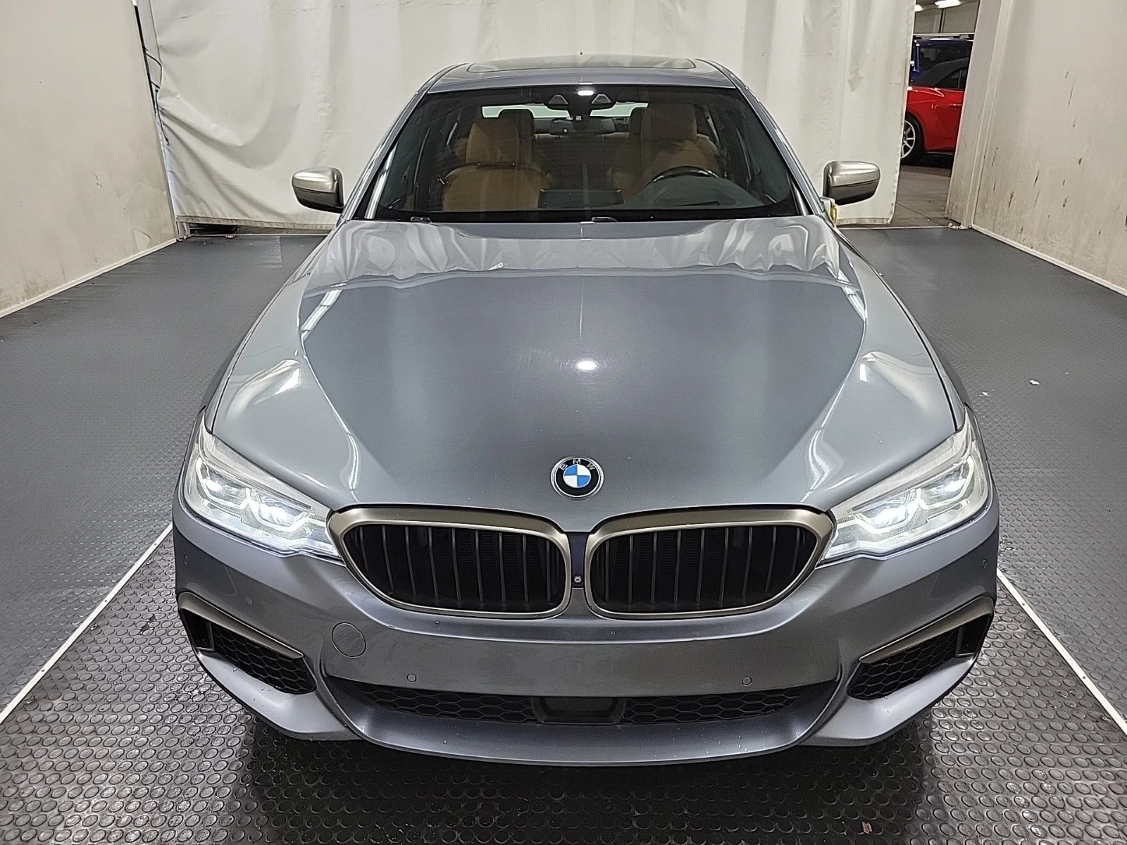 BMW 550 XDRIVE * * CARFAX * * АВТО КРЕДИТ * *  - изображение 3