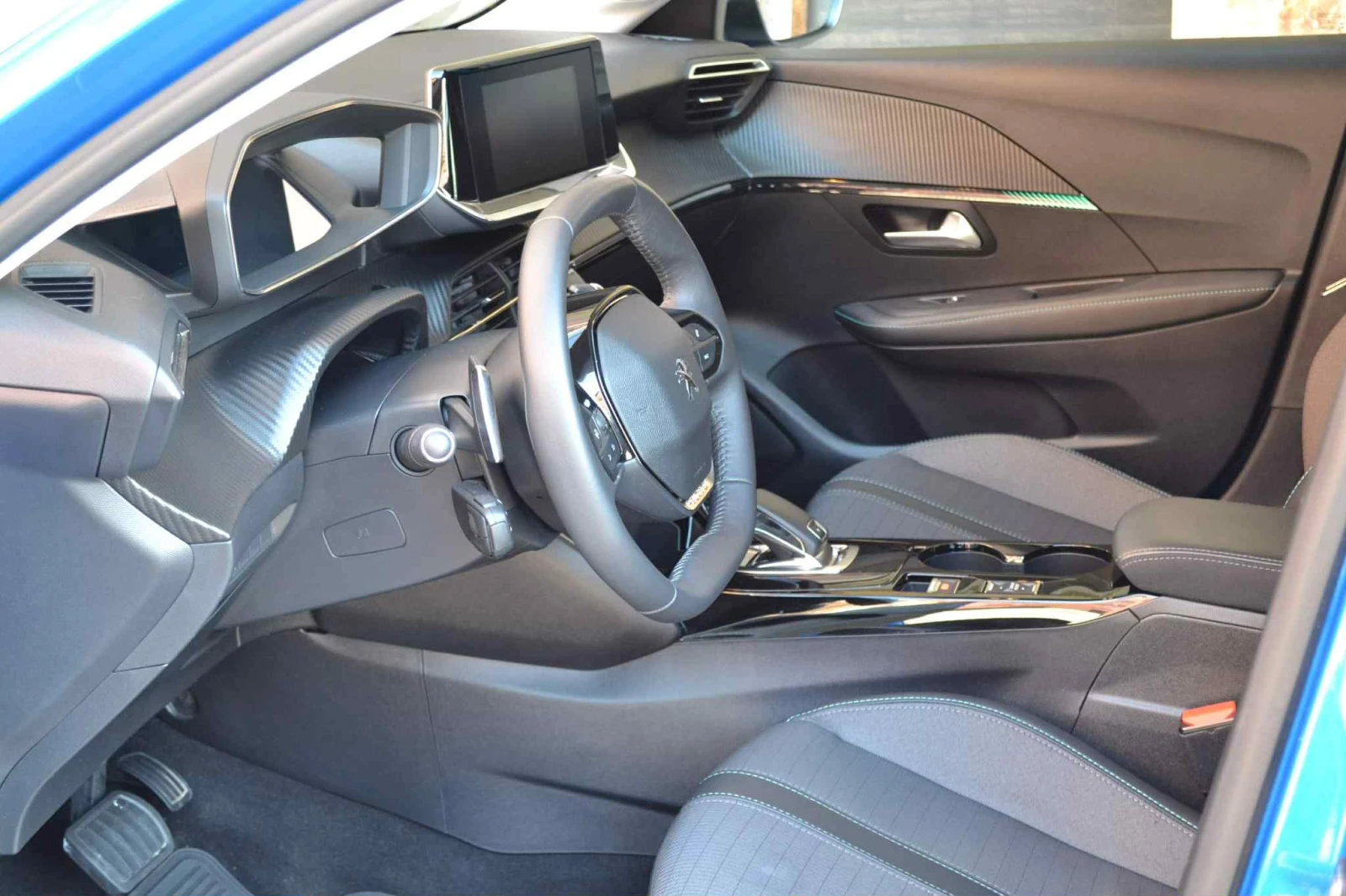 Peugeot 208 1.2 Allure Pack New Line up Pure Tech EAT8 | Mobile.bg   7