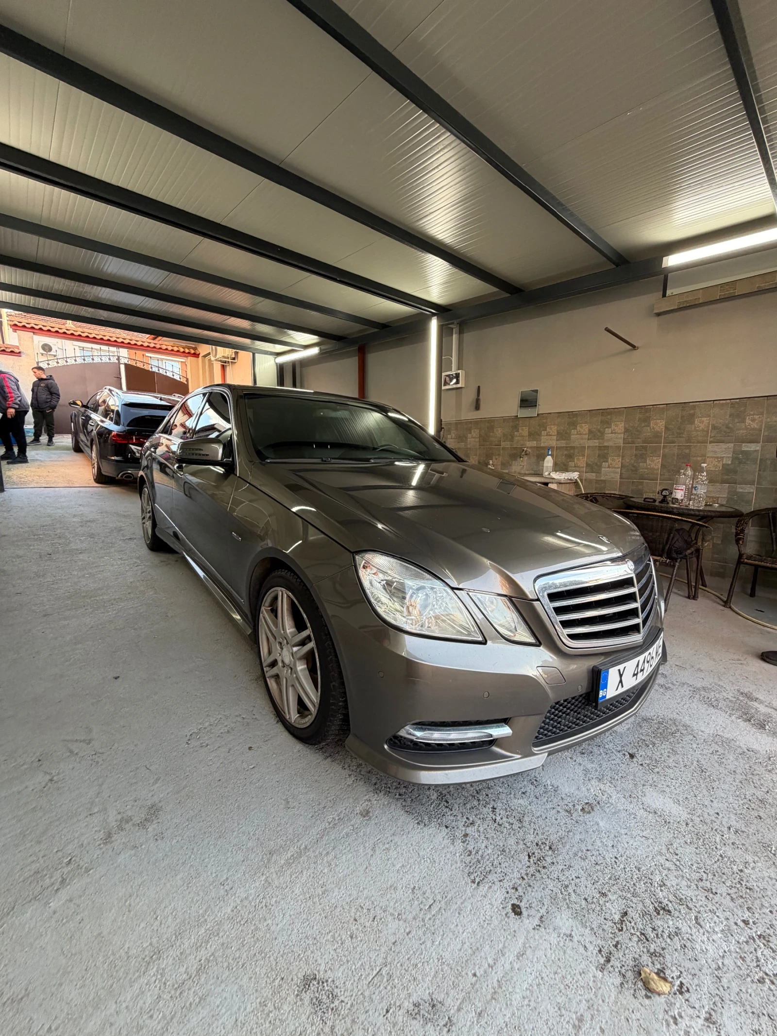 Mercedes-Benz E 220  - изображение 2