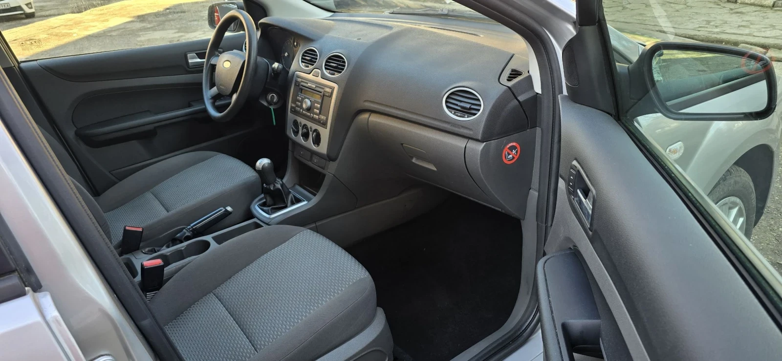 Ford Focus 1.4i, 120х.км, снимка 11 - Автомобили и джипове - 53849003