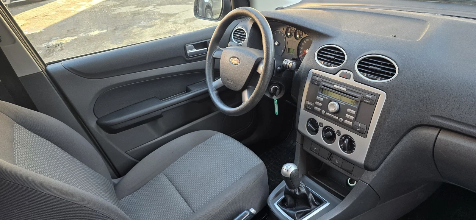 Ford Focus 1.4i, 120х.км, снимка 10 - Автомобили и джипове - 53849003