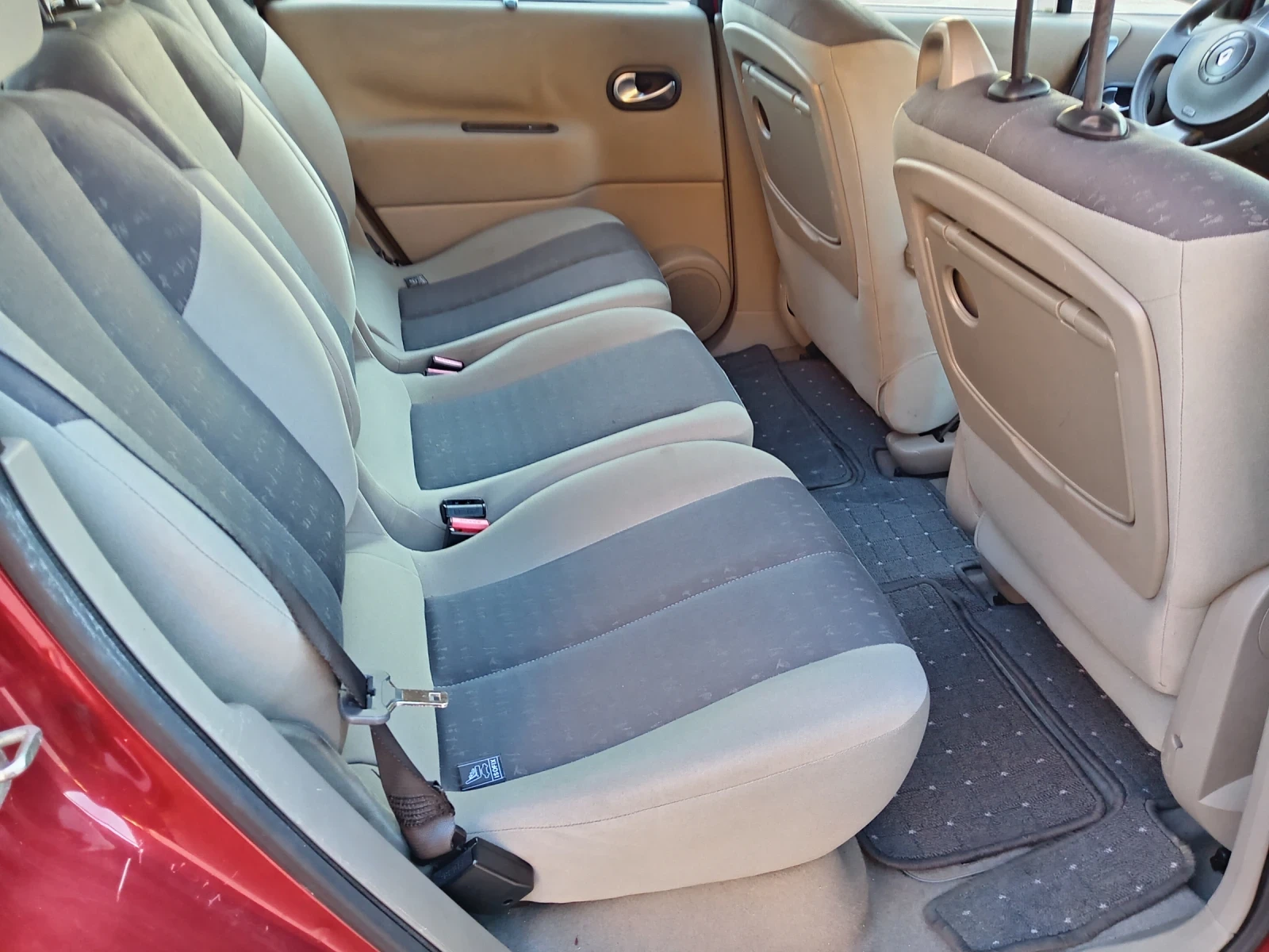 Renault Scenic 1.6 бензин, снимка 6 - Автомобили и джипове - 53894456