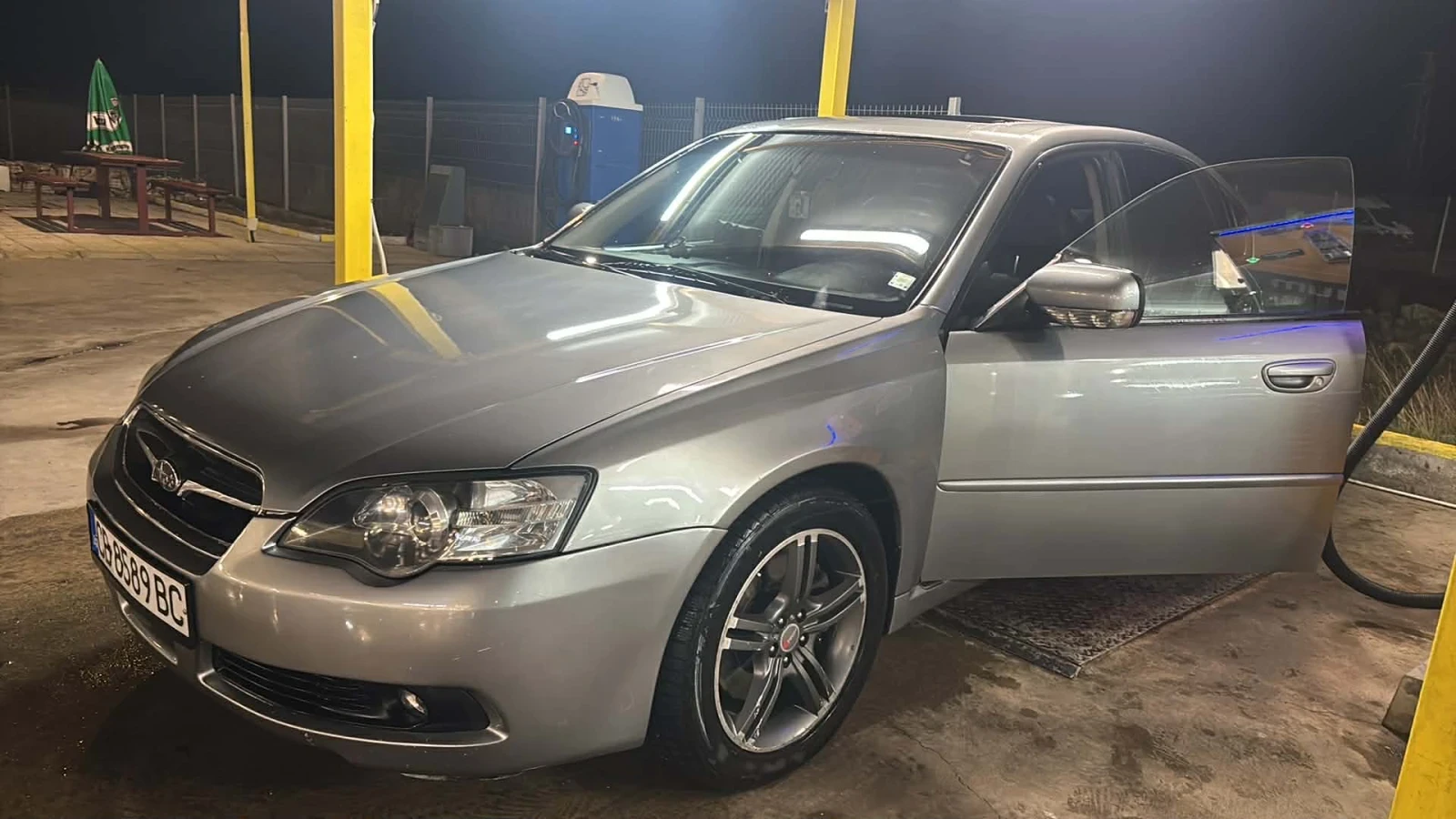 Subaru Legacy 3.0R, снимка 5 - Автомобили и джипове - 53948233