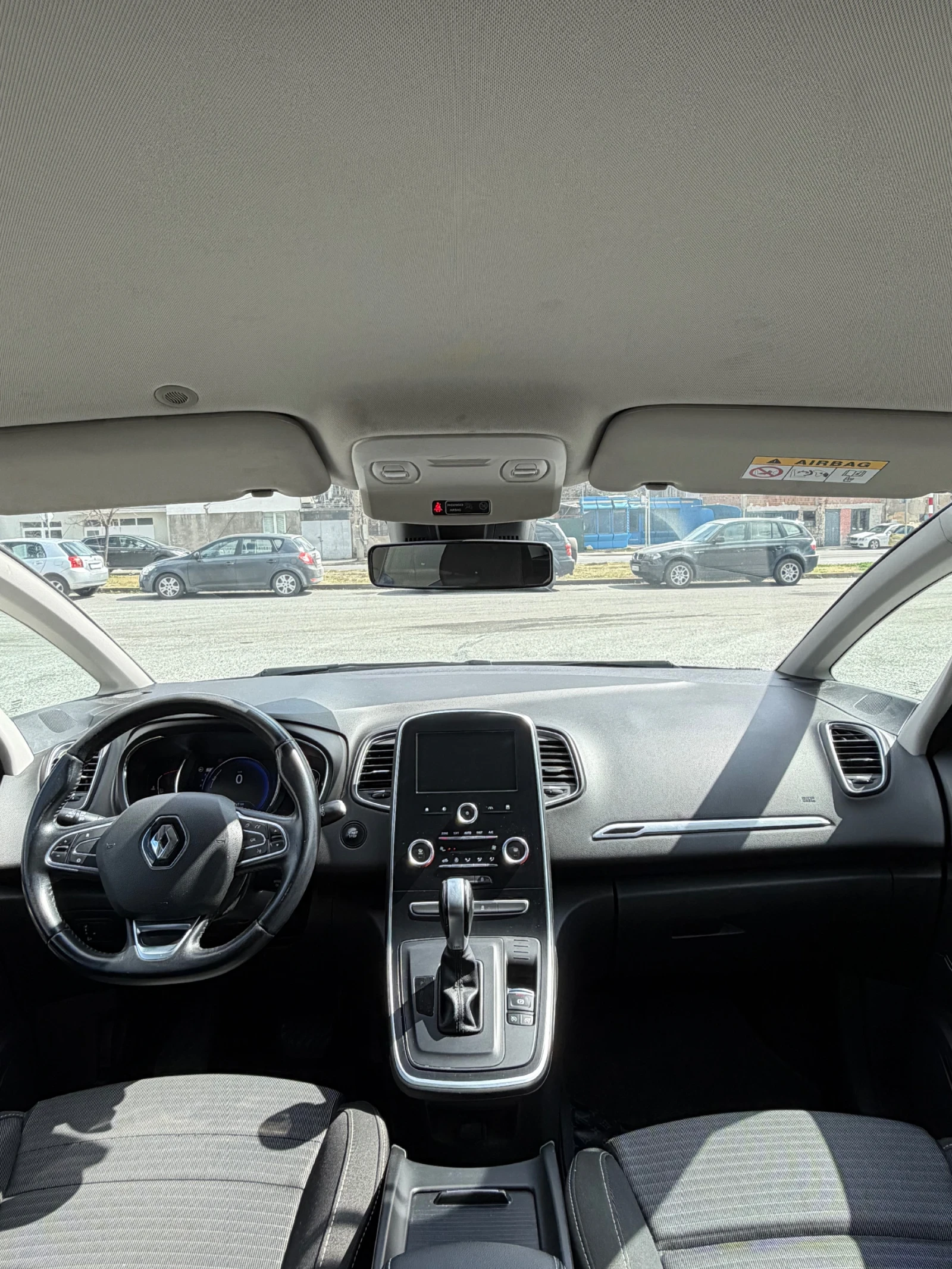Renault Scenic 1.5 dCi 110 EDC, снимка 13 - Автомобили и джипове - 53982778