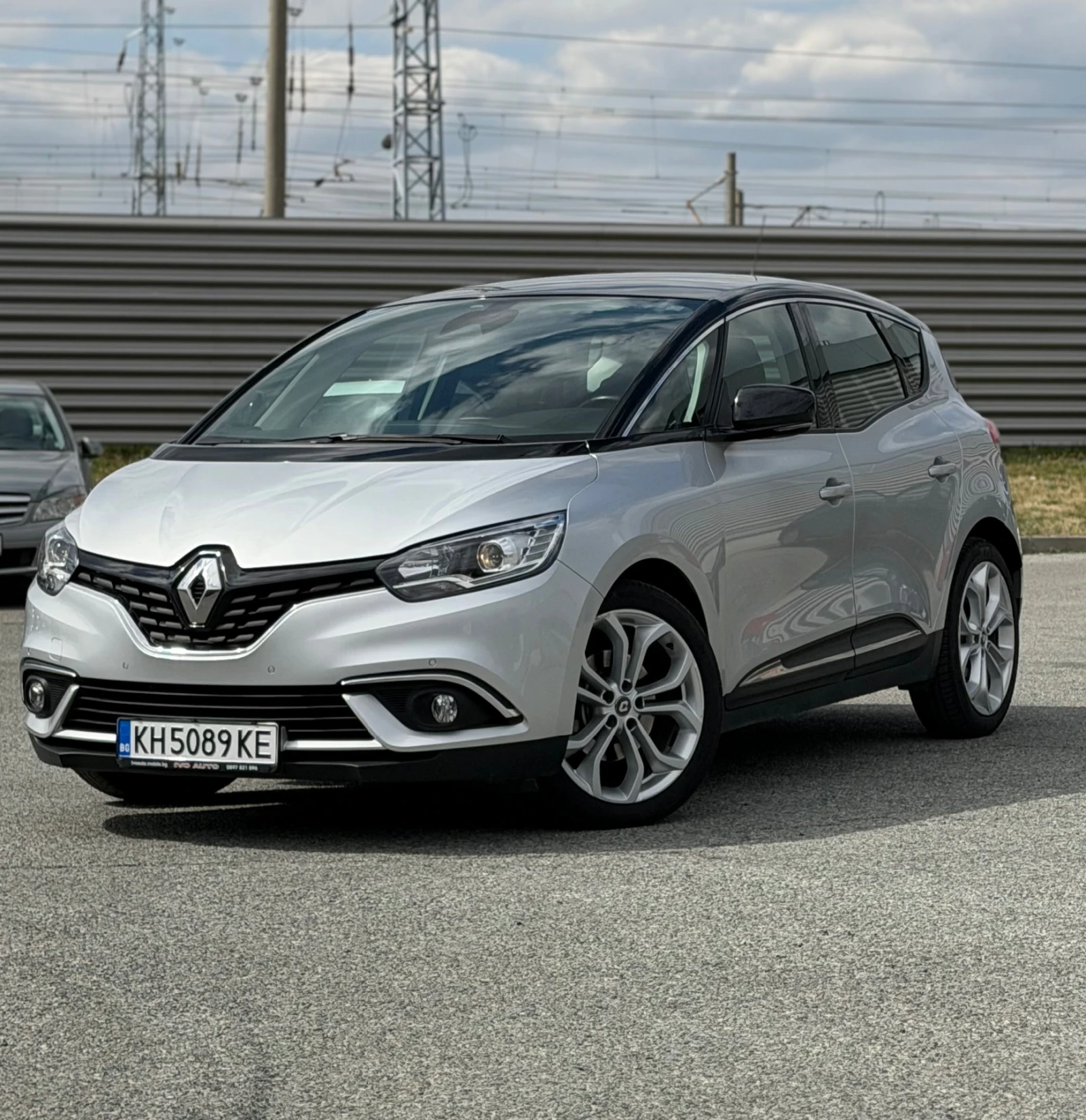 Renault Scenic 1.5 dCi 110 EDC, снимка 2 - Автомобили и джипове - 53982778