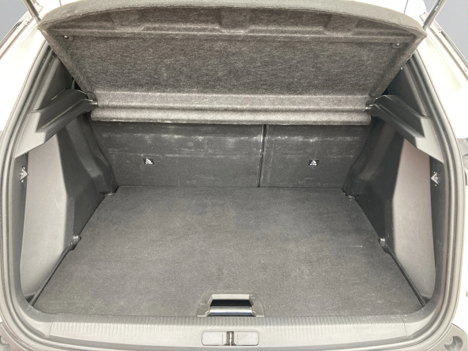 Peugeot 2008 New Line Up ALLURE PACK 1, 5 BlueHDi 130 EAT8 EURO, снимка 9 - Автомобили и джипове - 54041918