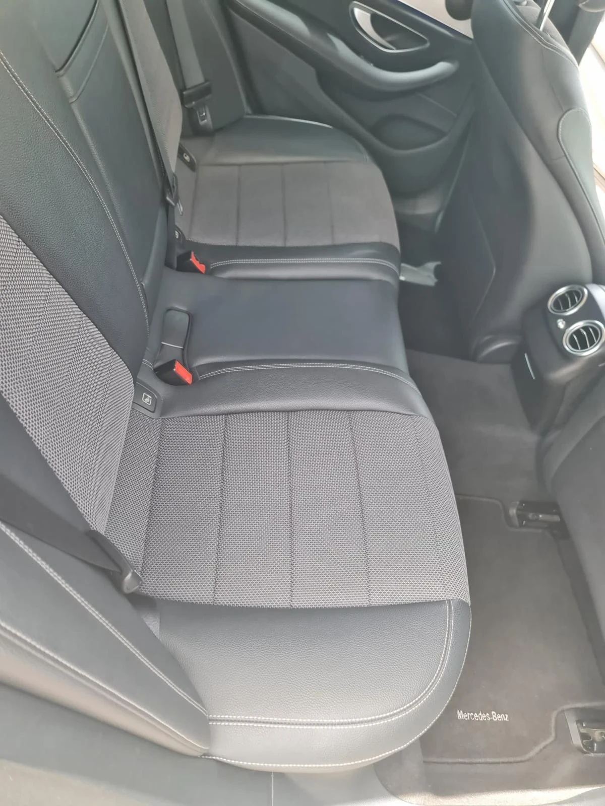 Mercedes-Benz E 200 D, снимка 13 - Автомобили и джипове - 54414222