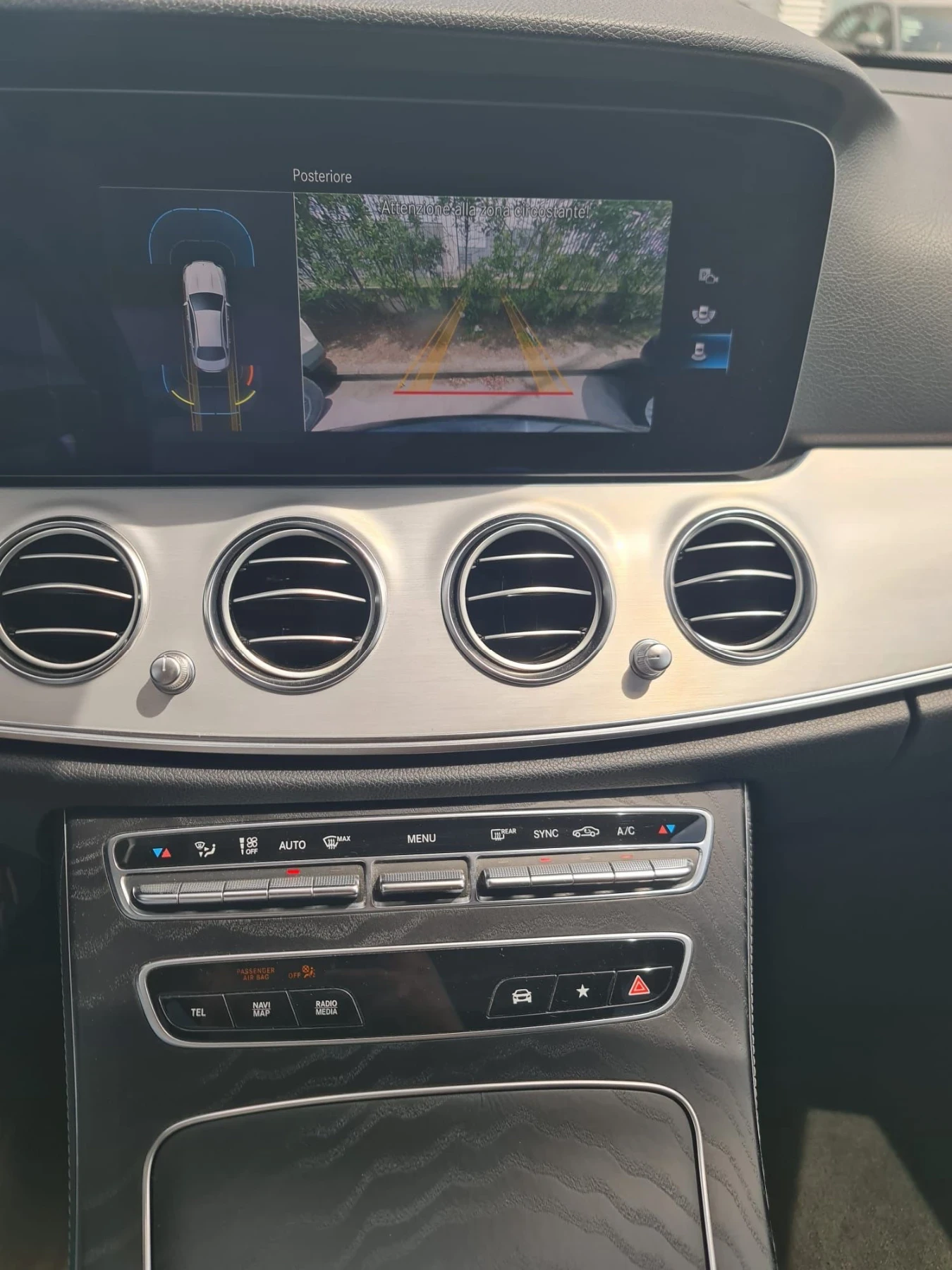 Mercedes-Benz E 200 D, снимка 16 - Автомобили и джипове - 54414222