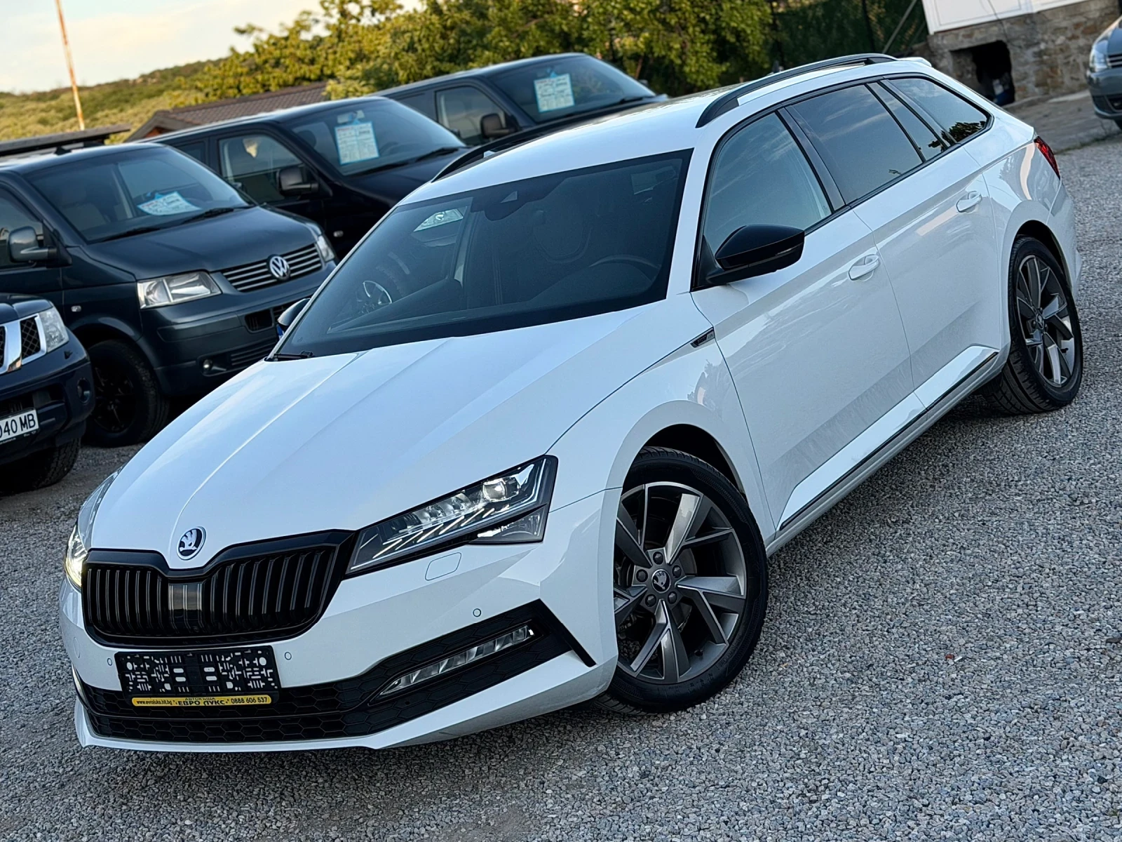 Skoda Superb 2.0TDI 200кс DSG SportLine DIGITAL CarPlay FULL, снимка 3 - Автомобили и джипове - 54563085