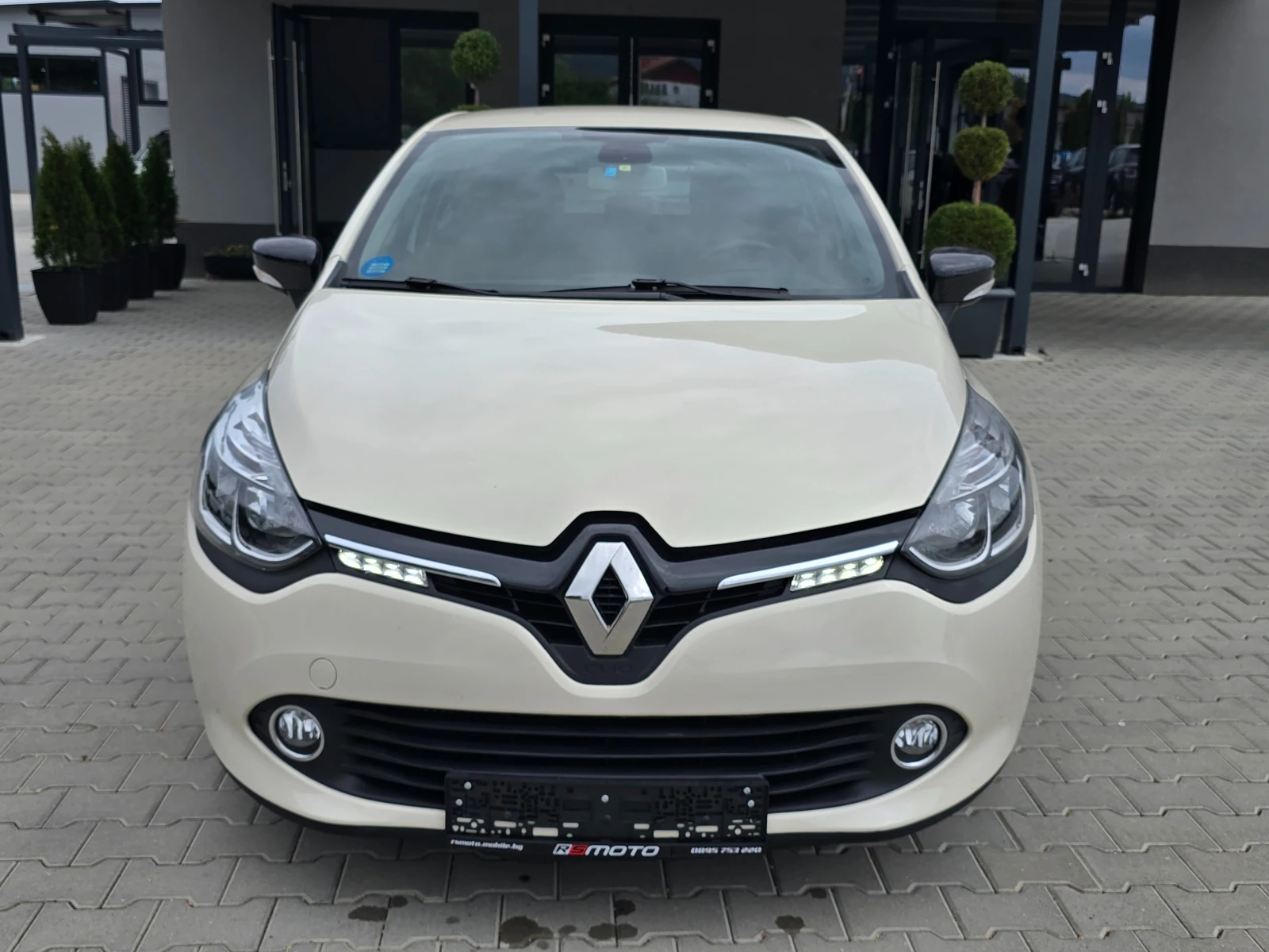 Renault Clio 1.5DCI, Автоматик, Камера, Нави, Keyless!, снимка 10 - Автомобили и джипове - 54615675