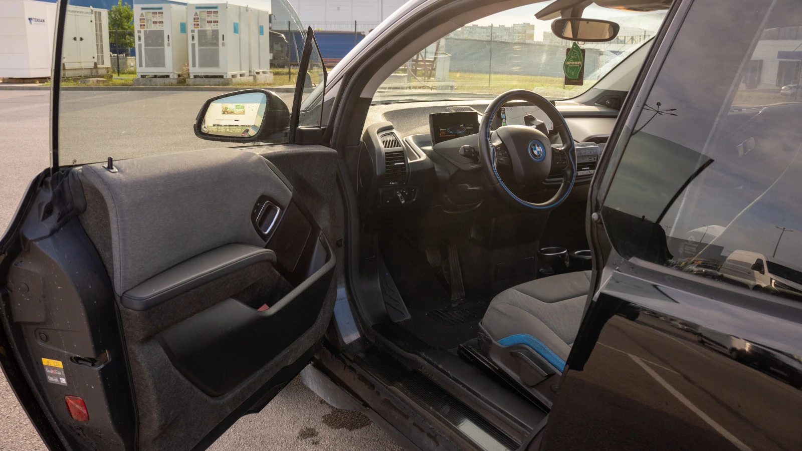 BMW i3 120Ah (S пакет) CARPLAY/Harman Kardon , снимка 10 - Автомобили и джипове - 55430421