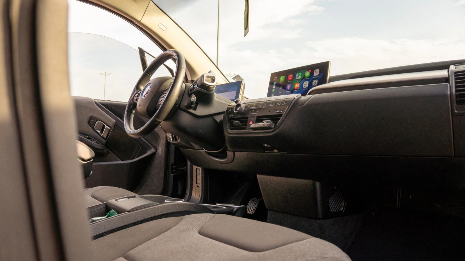 BMW i3 120Ah (S пакет) CARPLAY/Harman Kardon , снимка 14 - Автомобили и джипове - 55430421
