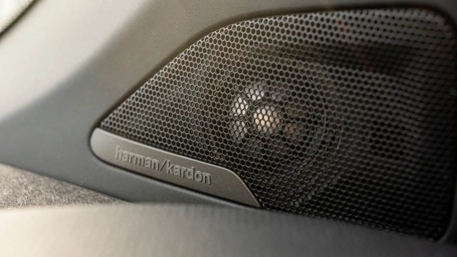BMW i3 120Ah (S пакет) CARPLAY/Harman Kardon , снимка 16 - Автомобили и джипове - 55430421
