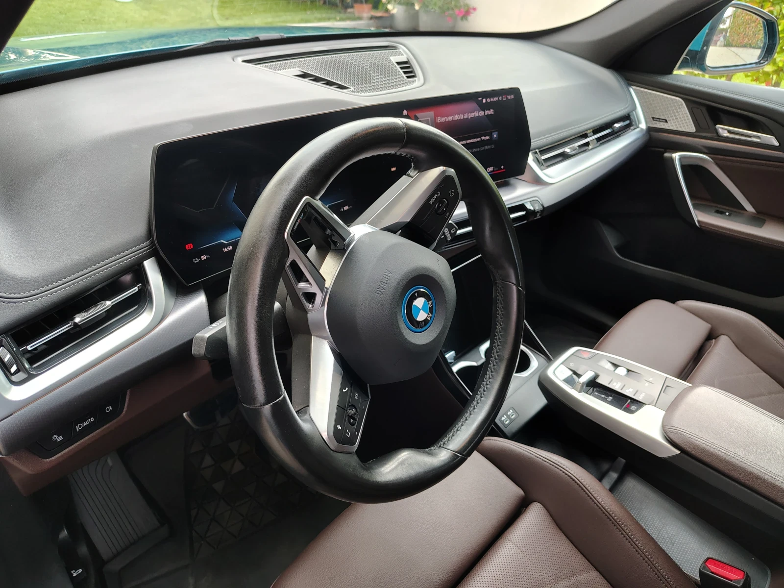 BMW iX1 IX 30 M Sport, снимка 3 - Автомобили и джипове - 55740339