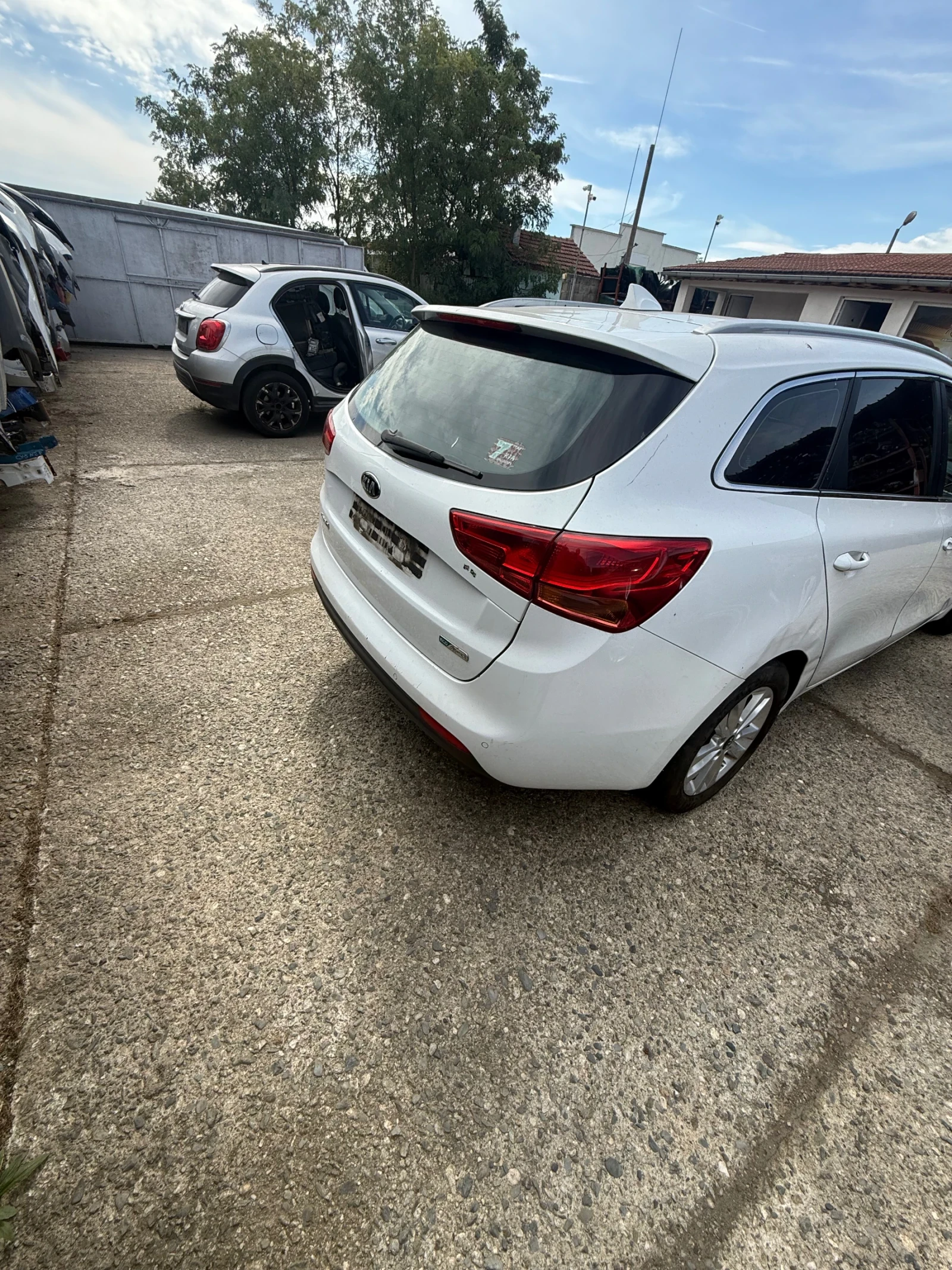 Kia Ceed 1.6 d, снимка 3 - Автомобили и джипове - 56222748