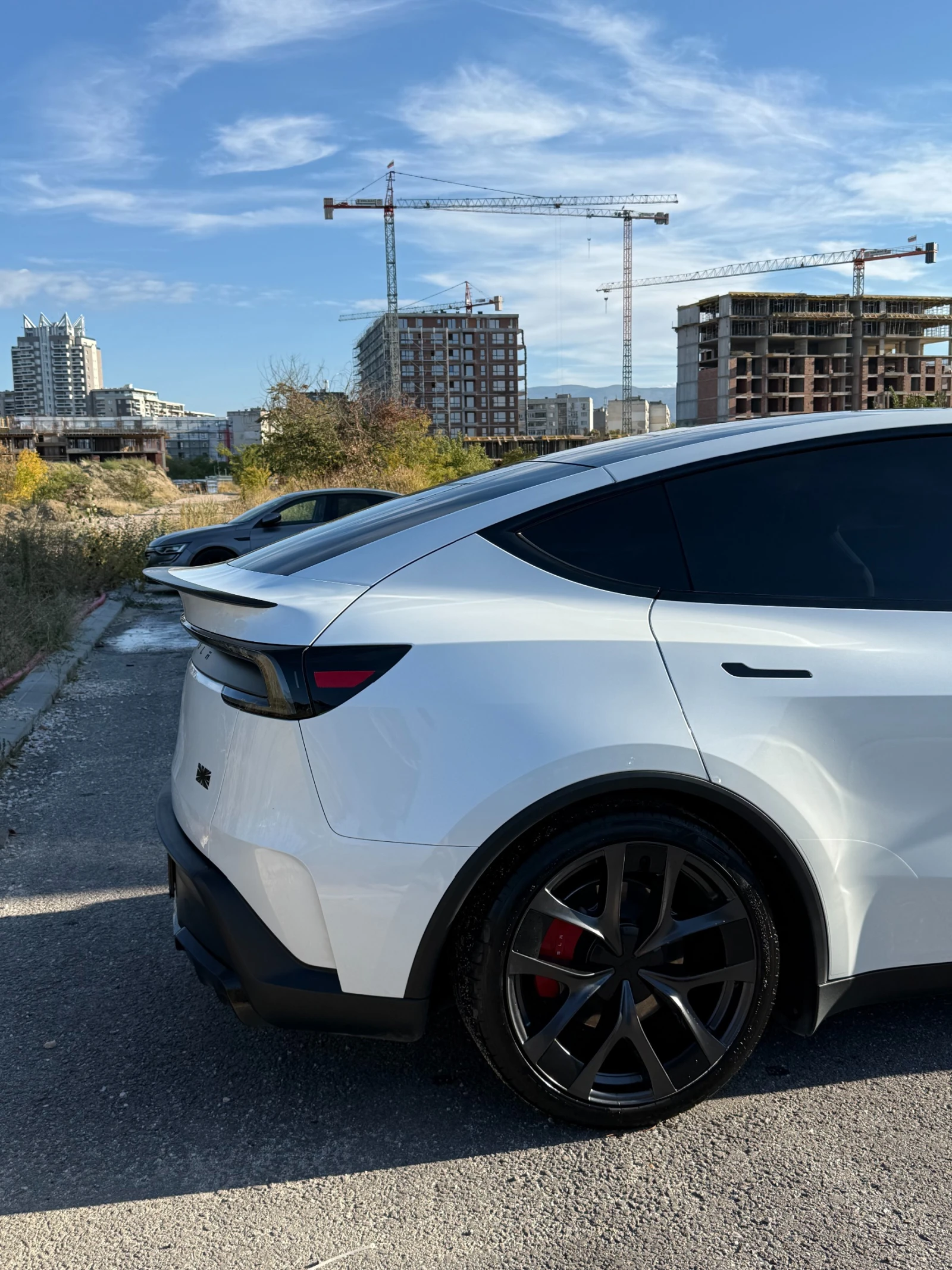 Tesla Model Y JUNIPER/PERFORMANCE/БЯЛ САЛОН, снимка 4 - Автомобили и джипове - 56597067