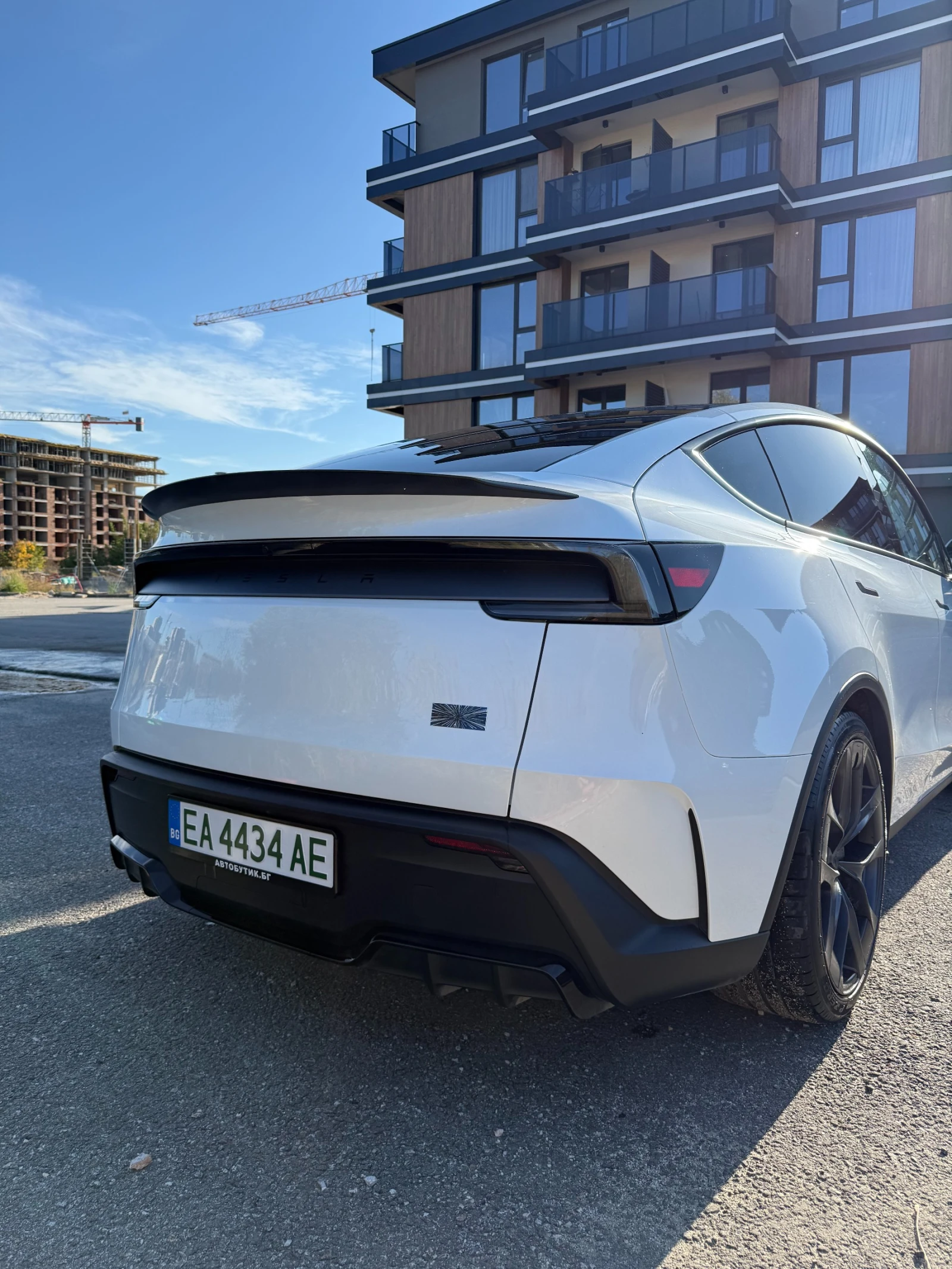 Tesla Model Y JUNIPER/PERFORMANCE/БЯЛ САЛОН, снимка 5 - Автомобили и джипове - 56597067