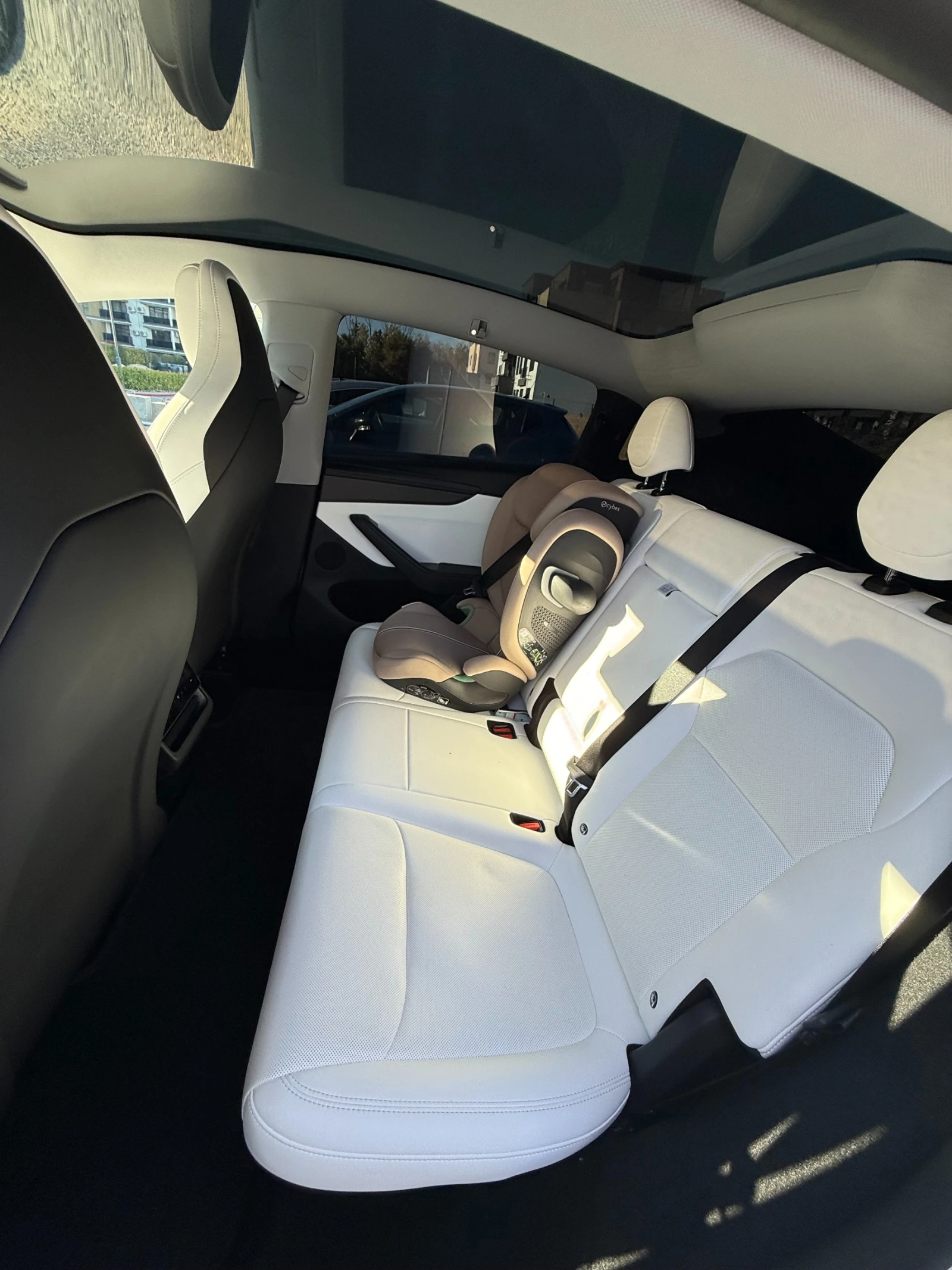 Tesla Model Y JUNIPER/PERFORMANCE/БЯЛ САЛОН, снимка 14 - Автомобили и джипове - 56597067