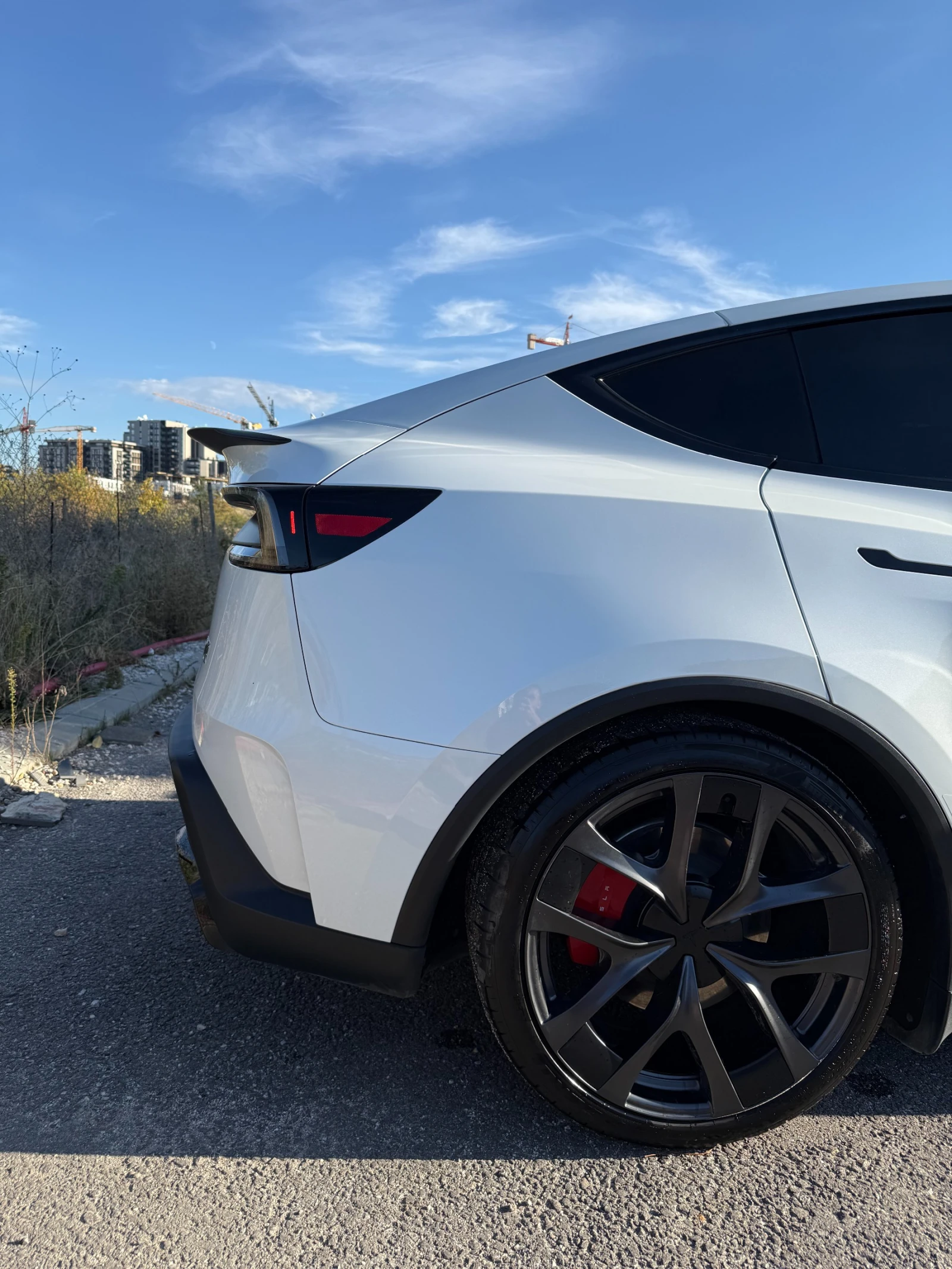Tesla Model Y JUNIPER/PERFORMANCE/БЯЛ САЛОН, снимка 8 - Автомобили и джипове - 56597067