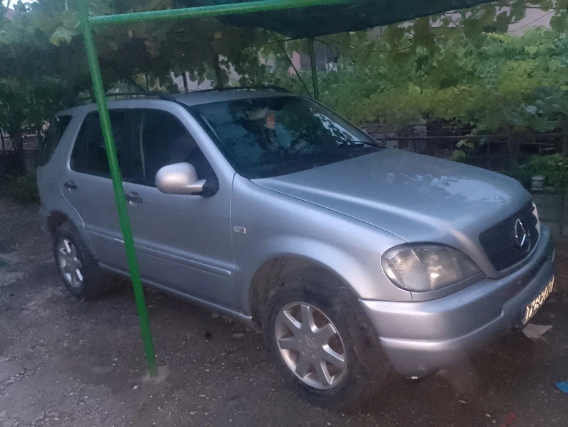 Mercedes-Benz ML 270, снимка 6 - Автомобили и джипове - 46716495