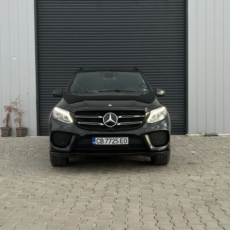 Mercedes-Benz GLE 43 AMG Distronic + , Масаж, 360 камера, снимка 2 - Автомобили и джипове - 52580667