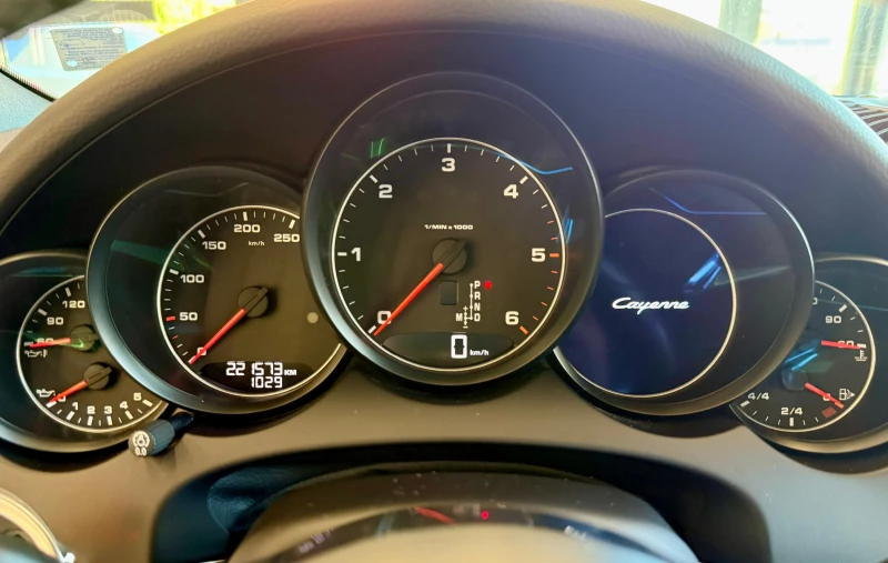Porsche Cayenne Platinum Edition* Shadow line* PASM* Бартер ЛИЗИНГ, снимка 8 - Автомобили и джипове - 53167554