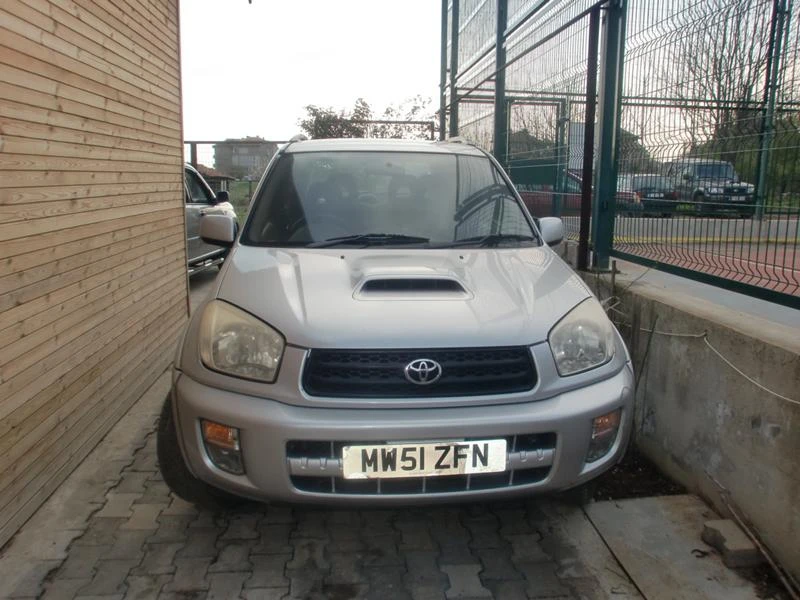 Toyota Rav4 2.0 D4D 116kc, снимка 1 - Автомобили и джипове - 14014075