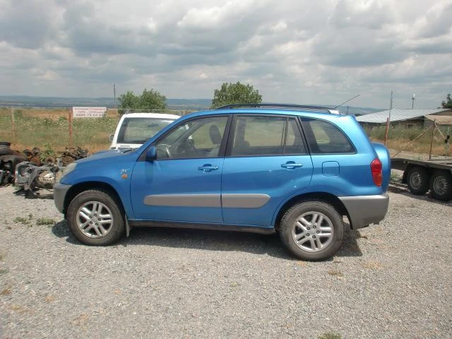 Toyota Rav4 2.0 D4D 116kc, снимка 6 - Автомобили и джипове - 14014075