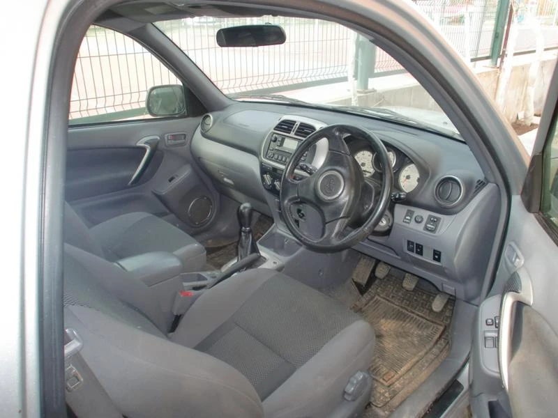 Toyota Rav4 2.0 D4D 116kc, снимка 7 - Автомобили и джипове - 14014075