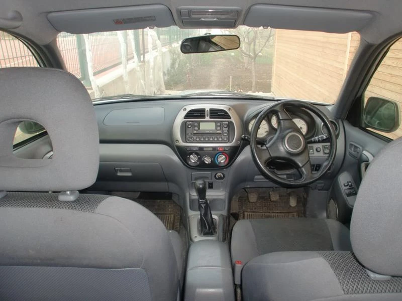 Toyota Rav4 2.0 D4D 116kc, снимка 13 - Автомобили и джипове - 14014075