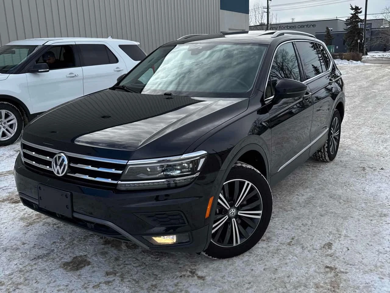 VW Tiguan * Highline * CARFAX * ЦЕНА ДО БГ, снимка 14 - Автомобили и джипове - 53738873