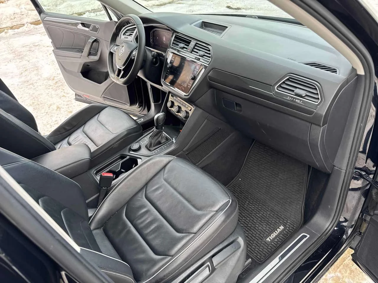 VW Tiguan * Highline * CARFAX * ЦЕНА ДО БГ, снимка 13 - Автомобили и джипове - 53738873