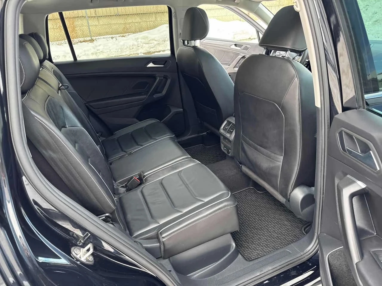 VW Tiguan * Highline * CARFAX * ЦЕНА ДО БГ, снимка 16 - Автомобили и джипове - 53738873