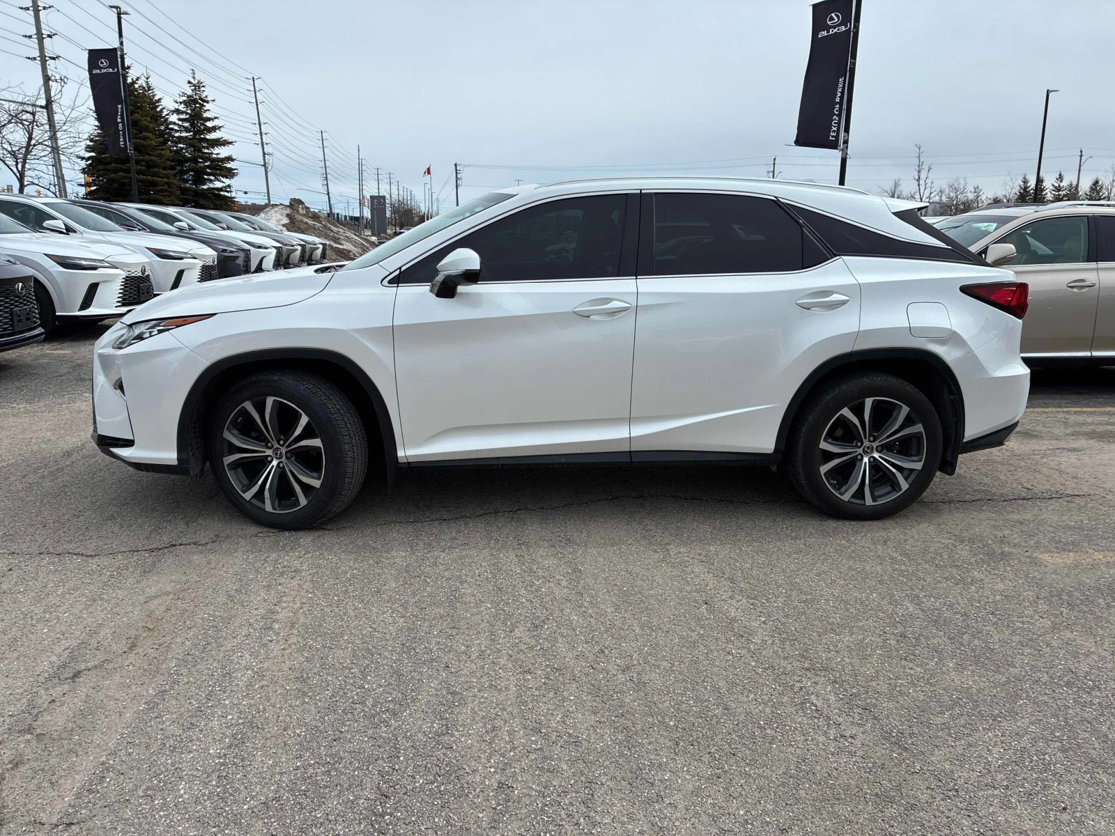 Lexus RX 350 ПОДГРЕВ* 360КАМЕРА* LANE* ASSIST* КЕЙЛЕС* , снимка 3 - Автомобили и джипове - 54152071