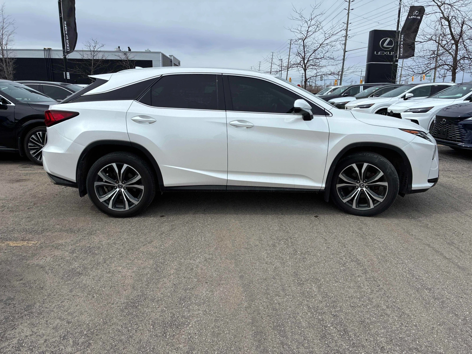 Lexus RX 350 ПОДГРЕВ* 360КАМЕРА* LANE* ASSIST* КЕЙЛЕС* , снимка 2 - Автомобили и джипове - 54152071
