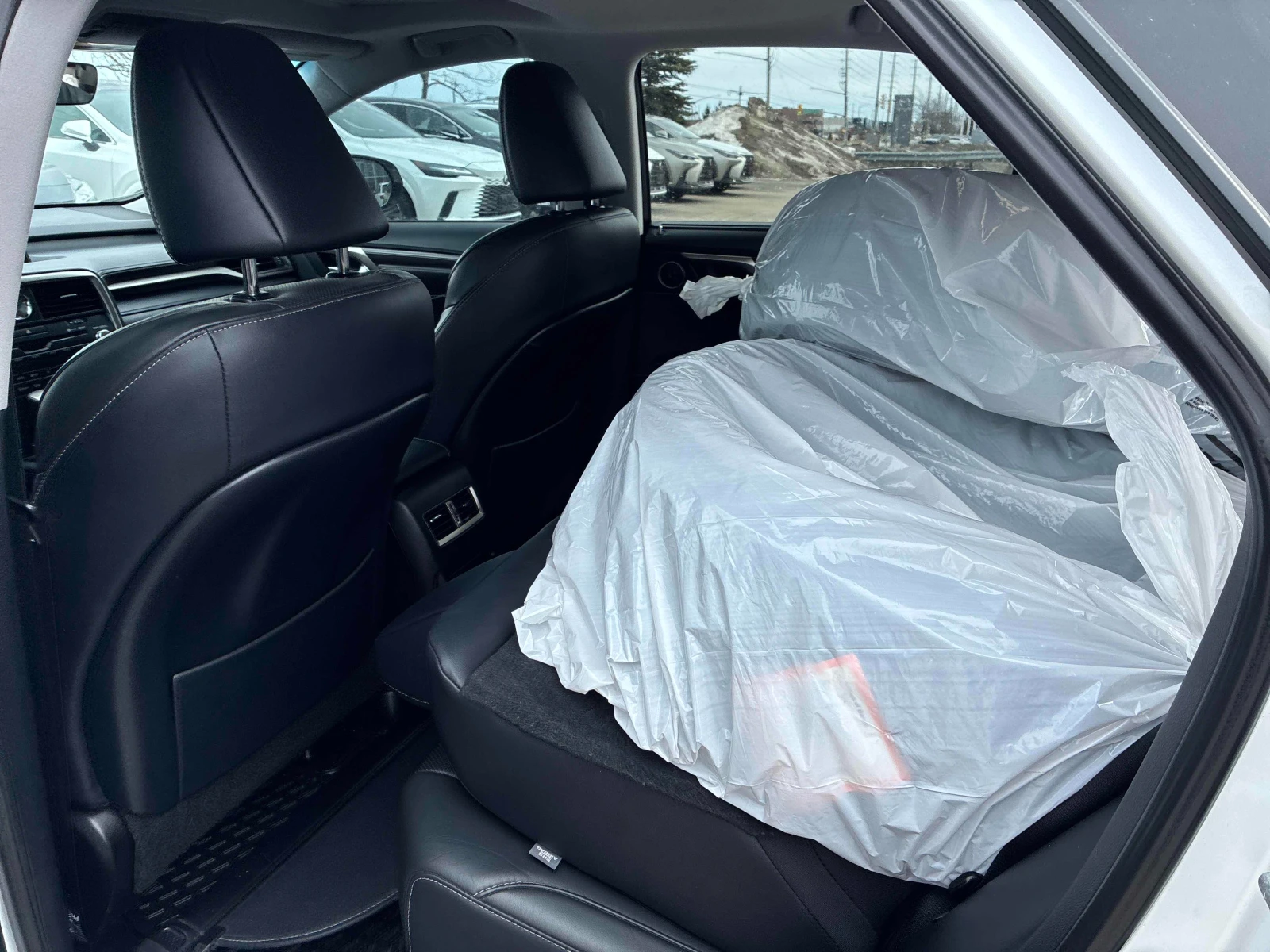 Lexus RX 350 ПОДГРЕВ* 360КАМЕРА* LANE* ASSIST* КЕЙЛЕС* , снимка 10 - Автомобили и джипове - 54152071