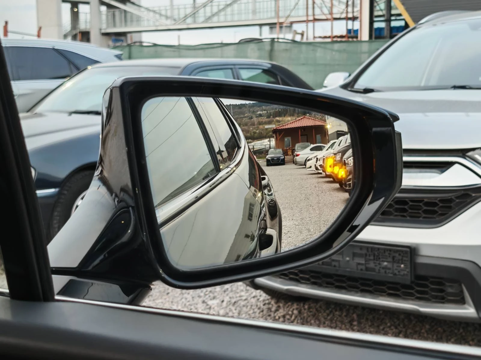 Lexus UX 250h TRIPLE-BEAM LED/Подгрев/Обдухване/Камера 360/HUB, снимка 17 - Автомобили и джипове - 54178613