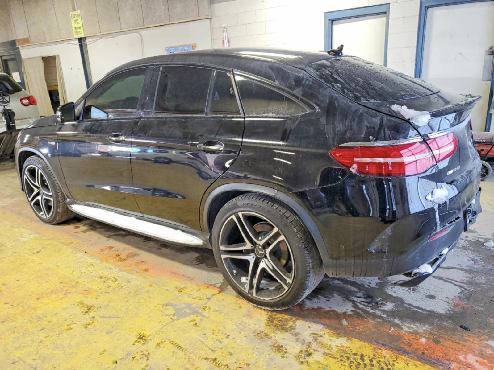Mercedes-Benz GLE 43 AMG АВТОКРЕДИТ, снимка 2 - Автомобили и джипове - 54619616
