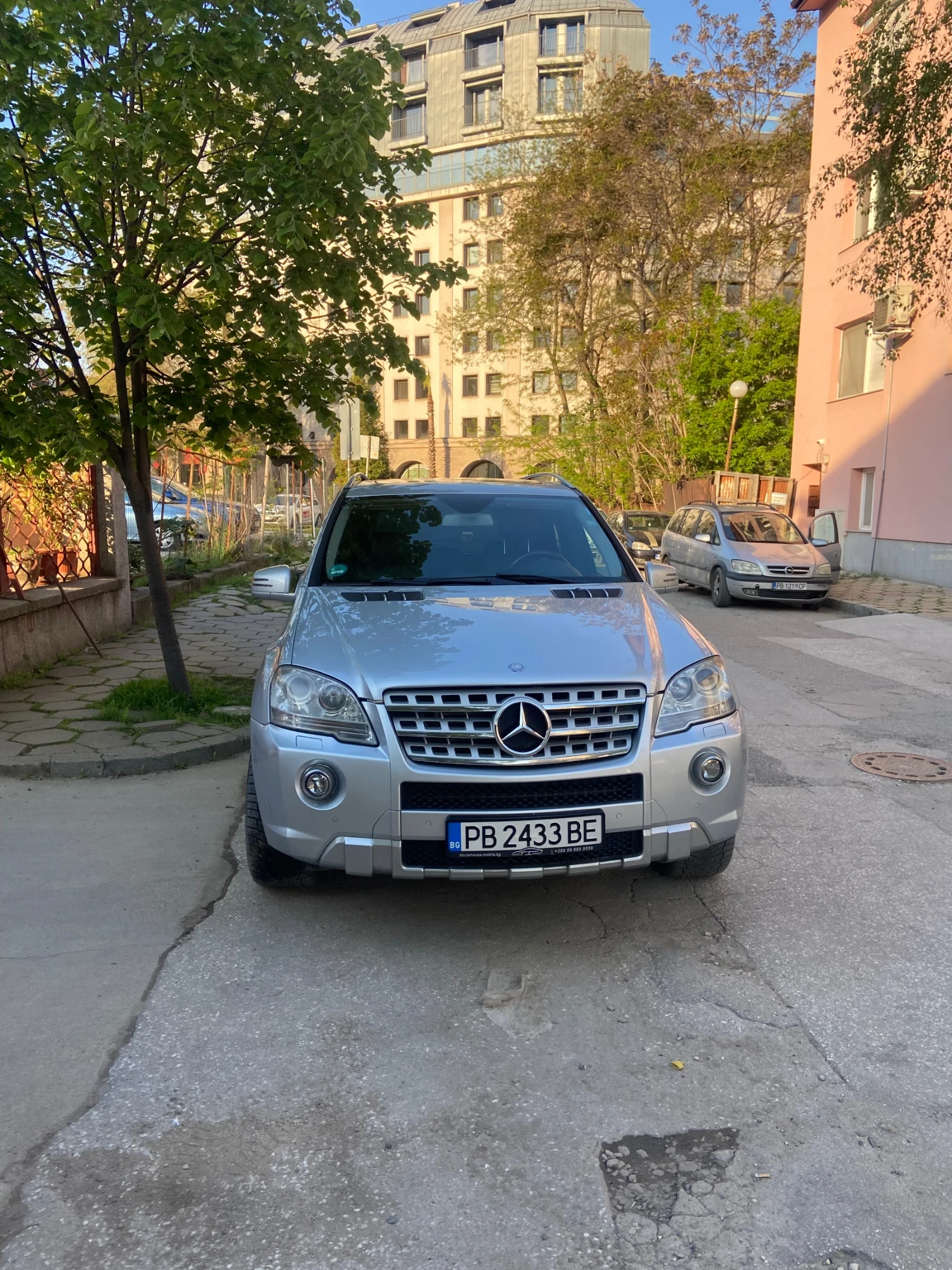 Mercedes-Benz ML 350 AMG пакет, снимка 2 - Автомобили и джипове - 54646587