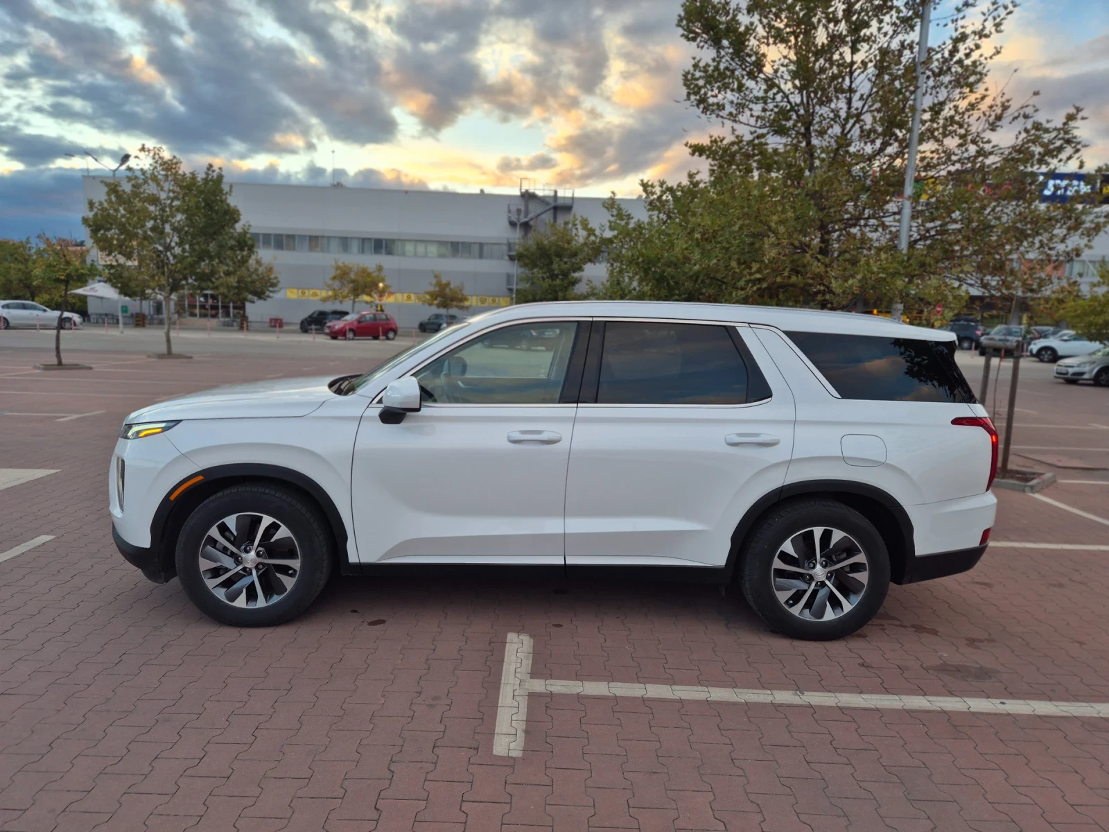 Hyundai Palisade 3.8 V6 AWD  / 7+ 1 места, снимка 4 - Автомобили и джипове - 56243883