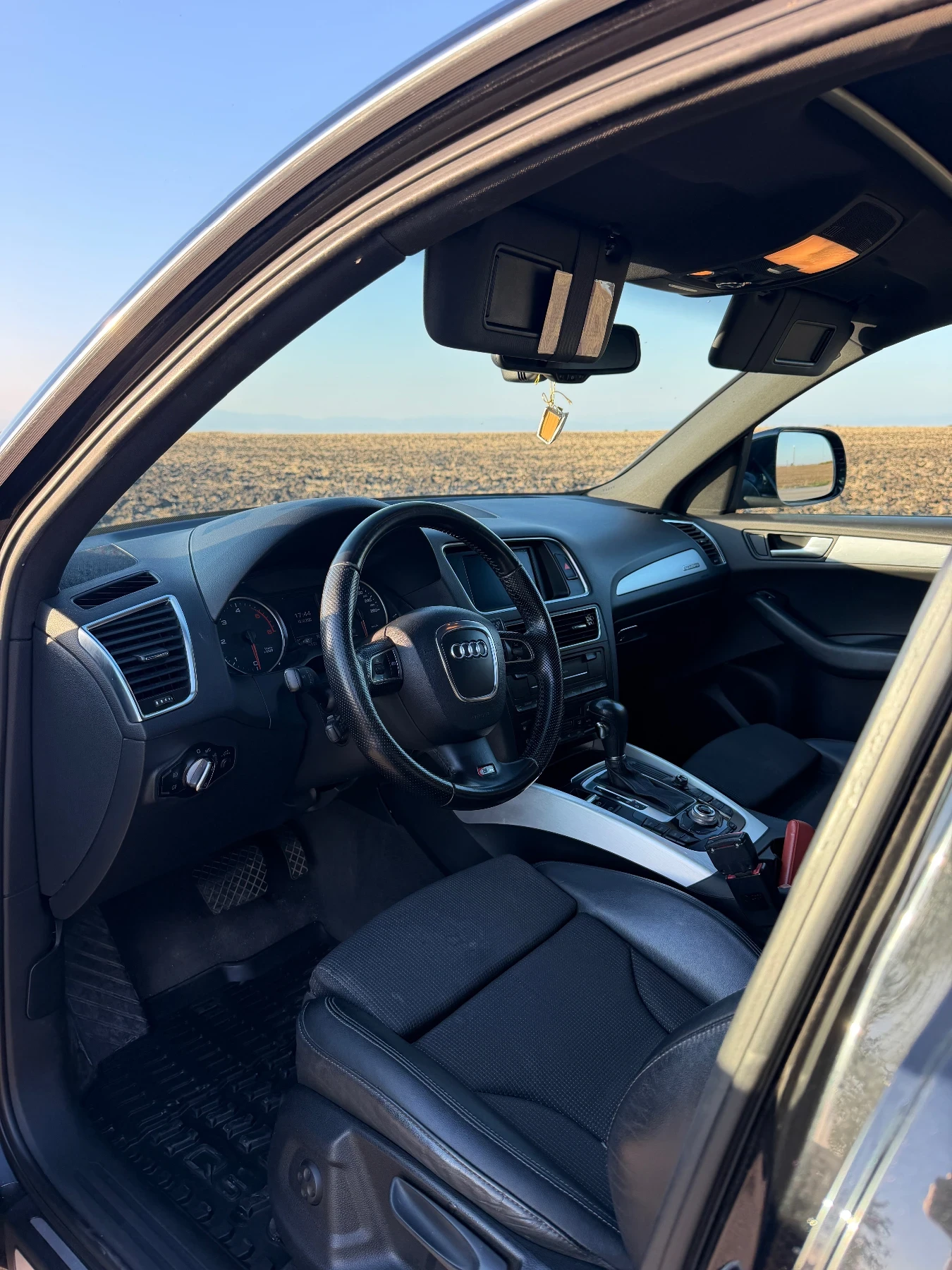 Audi Q5, снимка 6 - Автомобили и джипове - 56442675