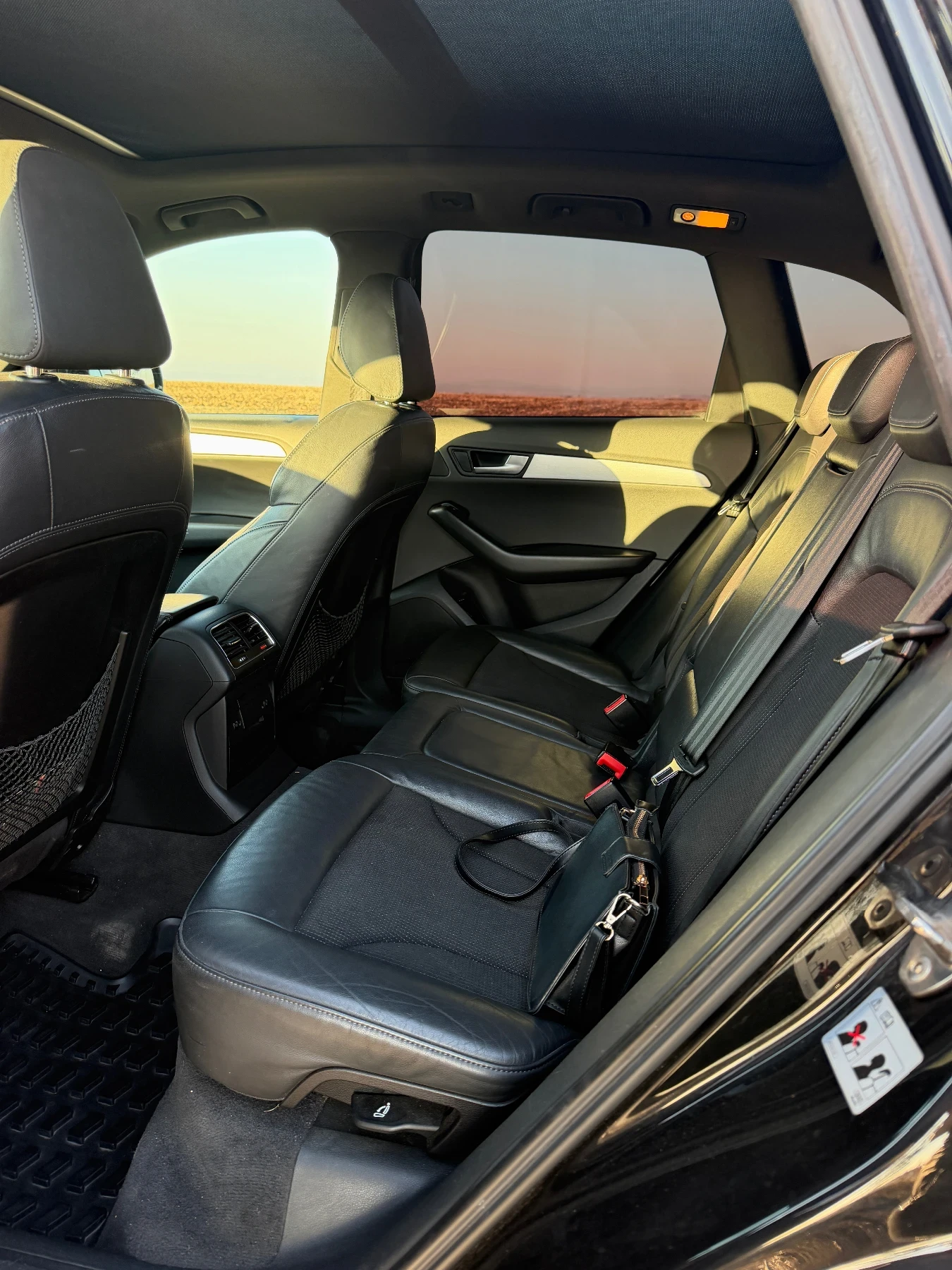 Audi Q5, снимка 8 - Автомобили и джипове - 56442675