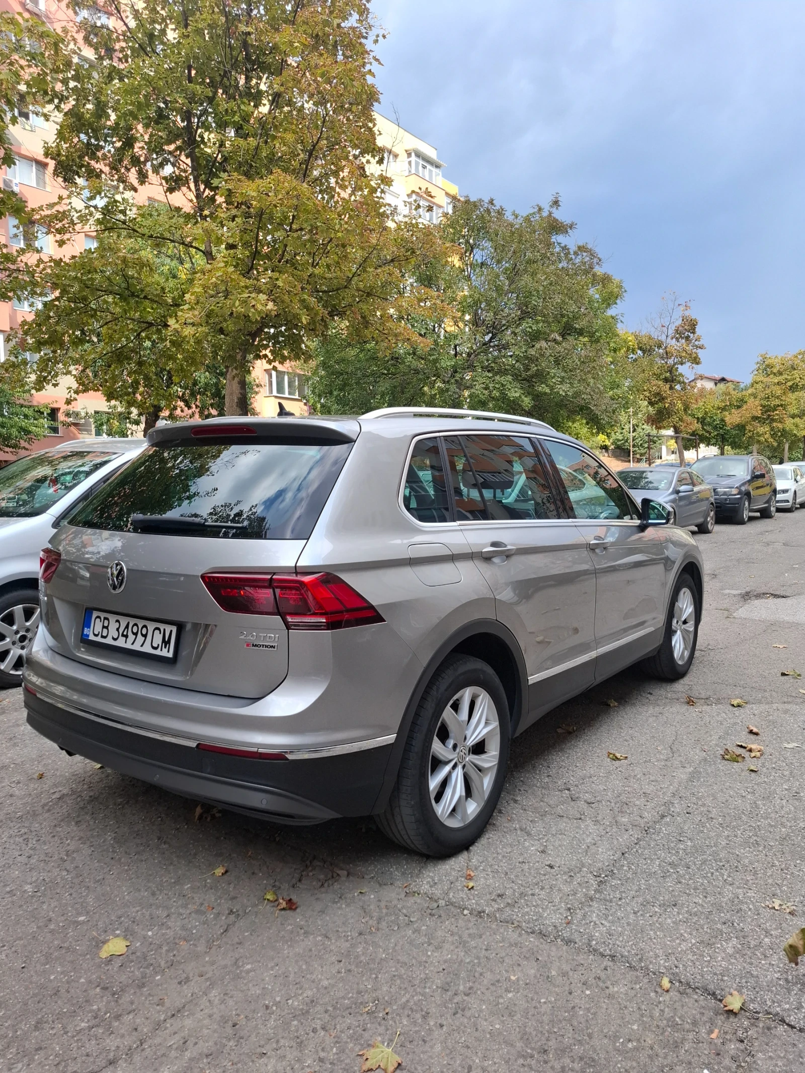 VW Tiguan 2.0, снимка 3 - Автомобили и джипове - 56485532