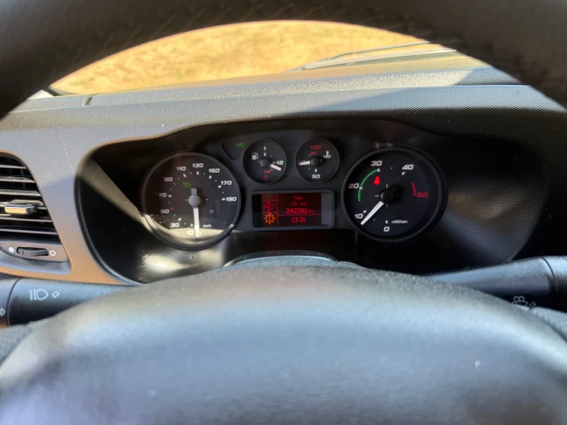 Iveco 35S18 35S17  Борд Климатик Фургон 4.10M МЕЖДУОСИЕ, снимка 16 - Бусове и автобуси - 51158956