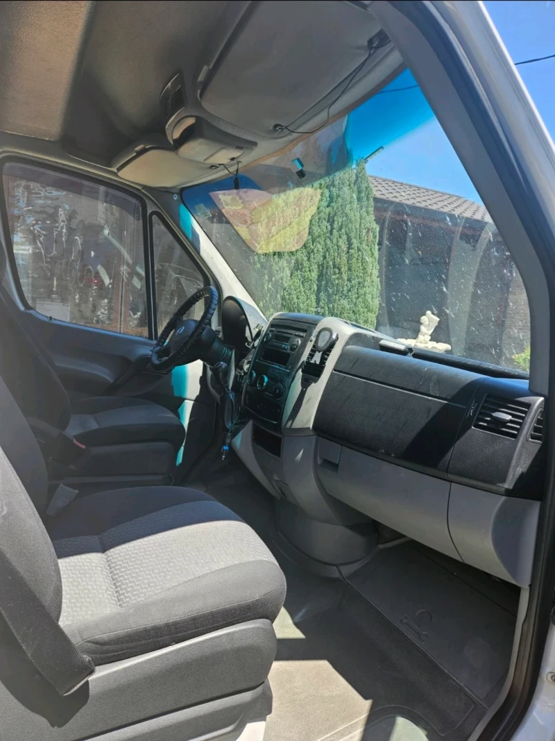 VW Crafter Легло, Темпомат, Климатик , снимка 6 - Бусове и автобуси - 52953737