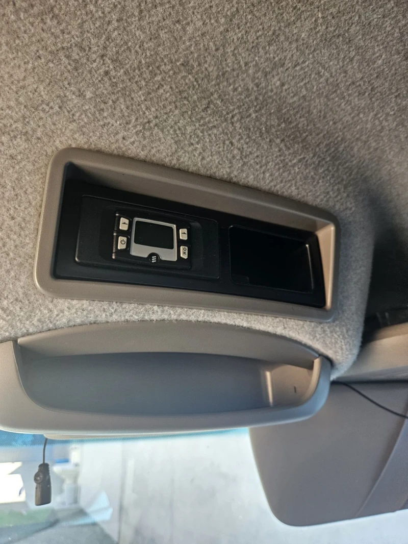 VW Crafter Легло, Темпомат, Климатик , снимка 8 - Бусове и автобуси - 52953737