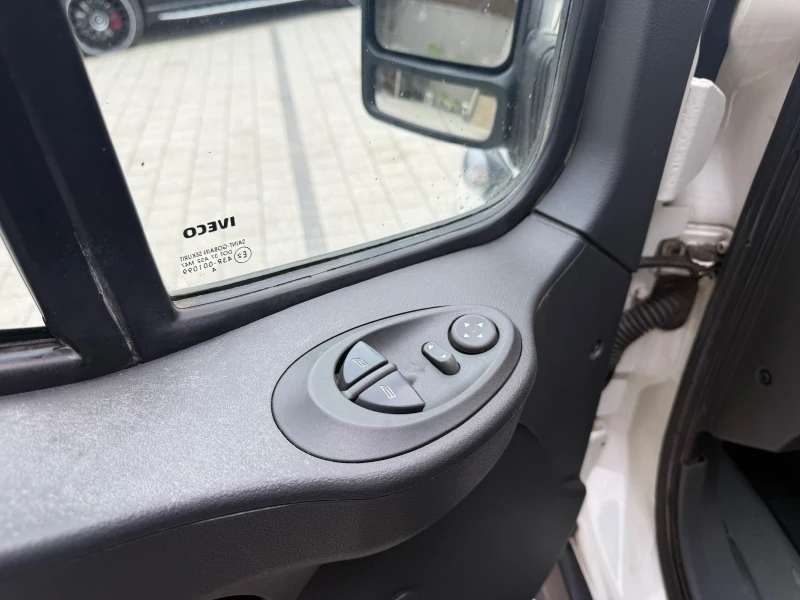 Iveco Daily 35C14 3.0HPI до 3.5т. 4.10м. 158000км!, снимка 14 - Бусове и автобуси - 53176899