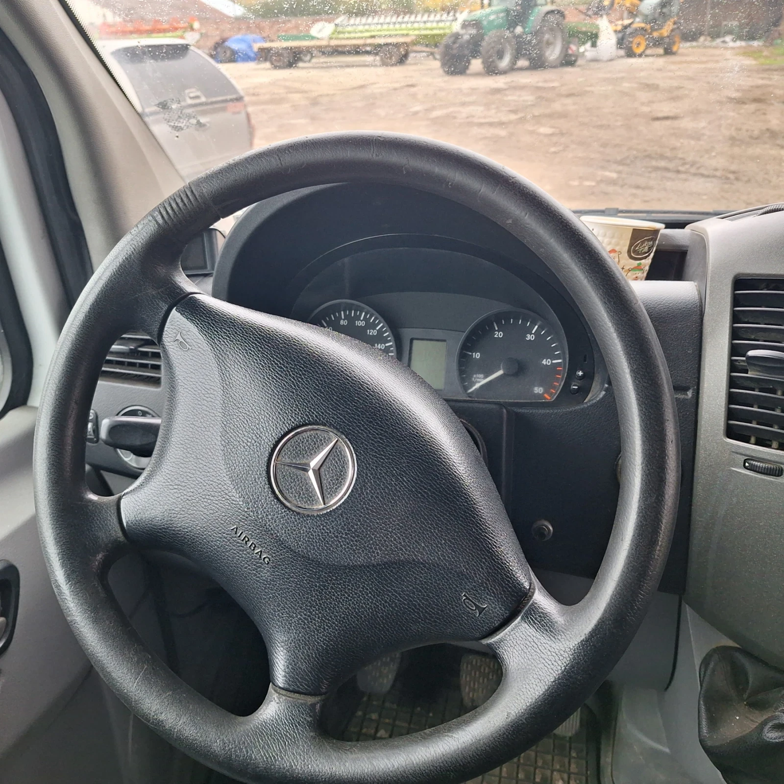 Mercedes-Benz Sprinter 411 2200 - изображение 8