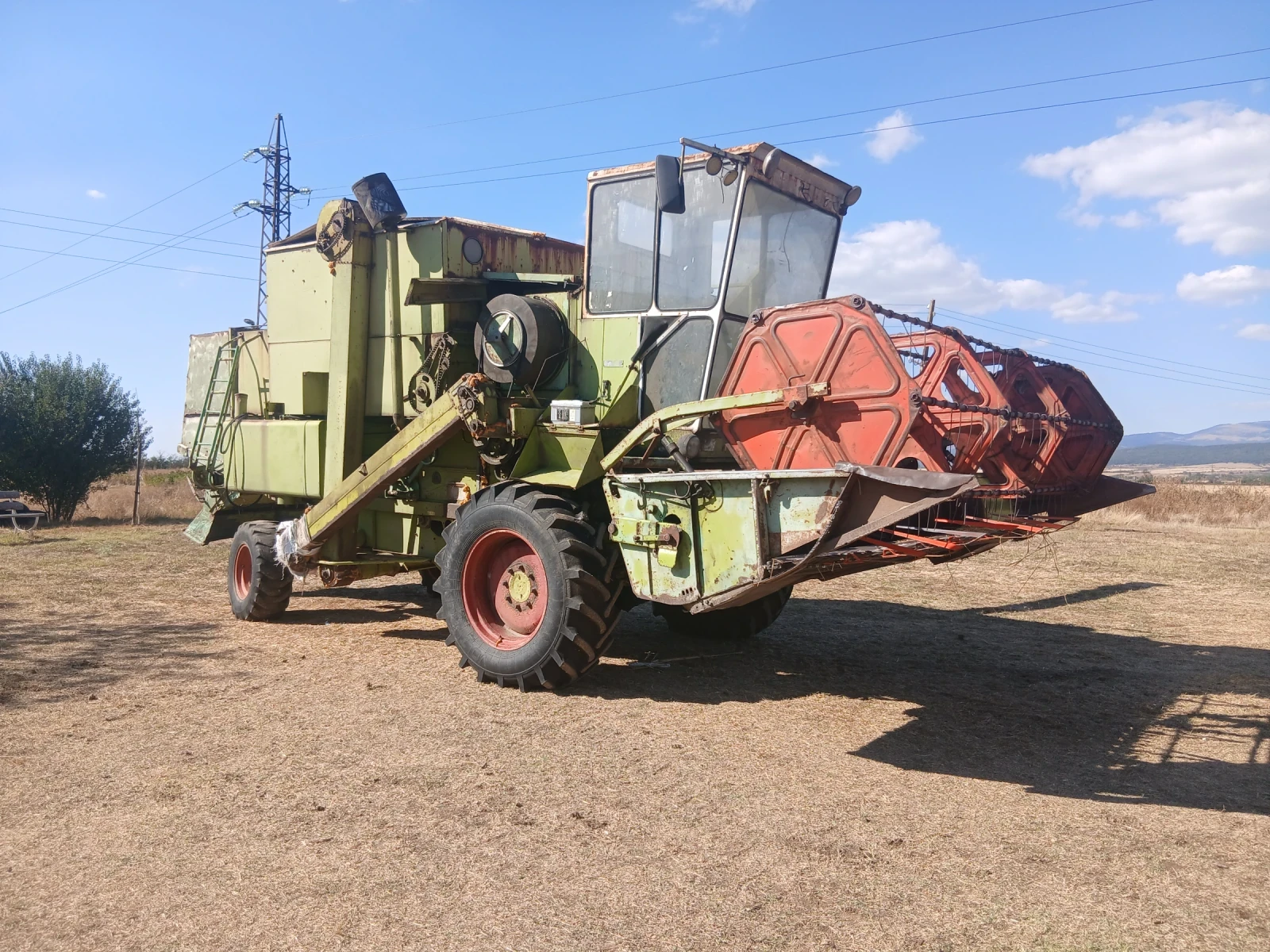 Комбайн Claas Dominator 85, снимка 4 - Селскостопанска техника - 56186020